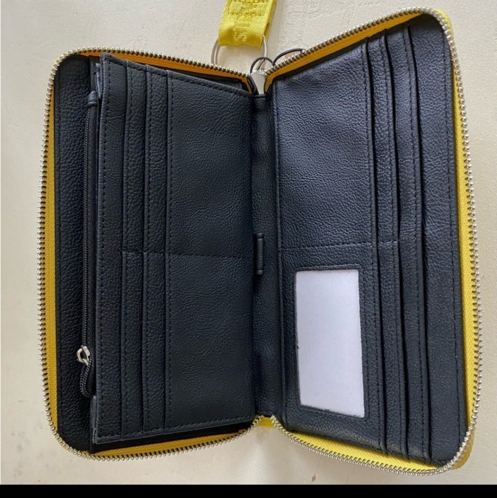 Steve Madden large wallet - Picture 2 of 5